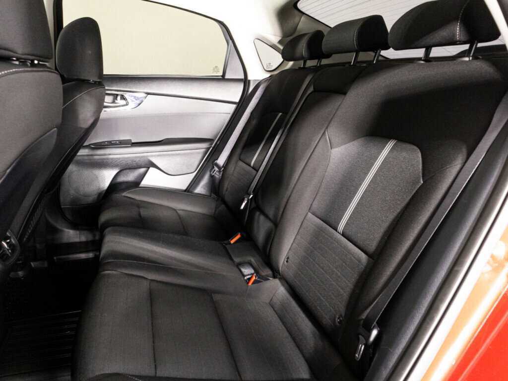 Kia Cerato с пробегом — 2019 год. Фото: #9