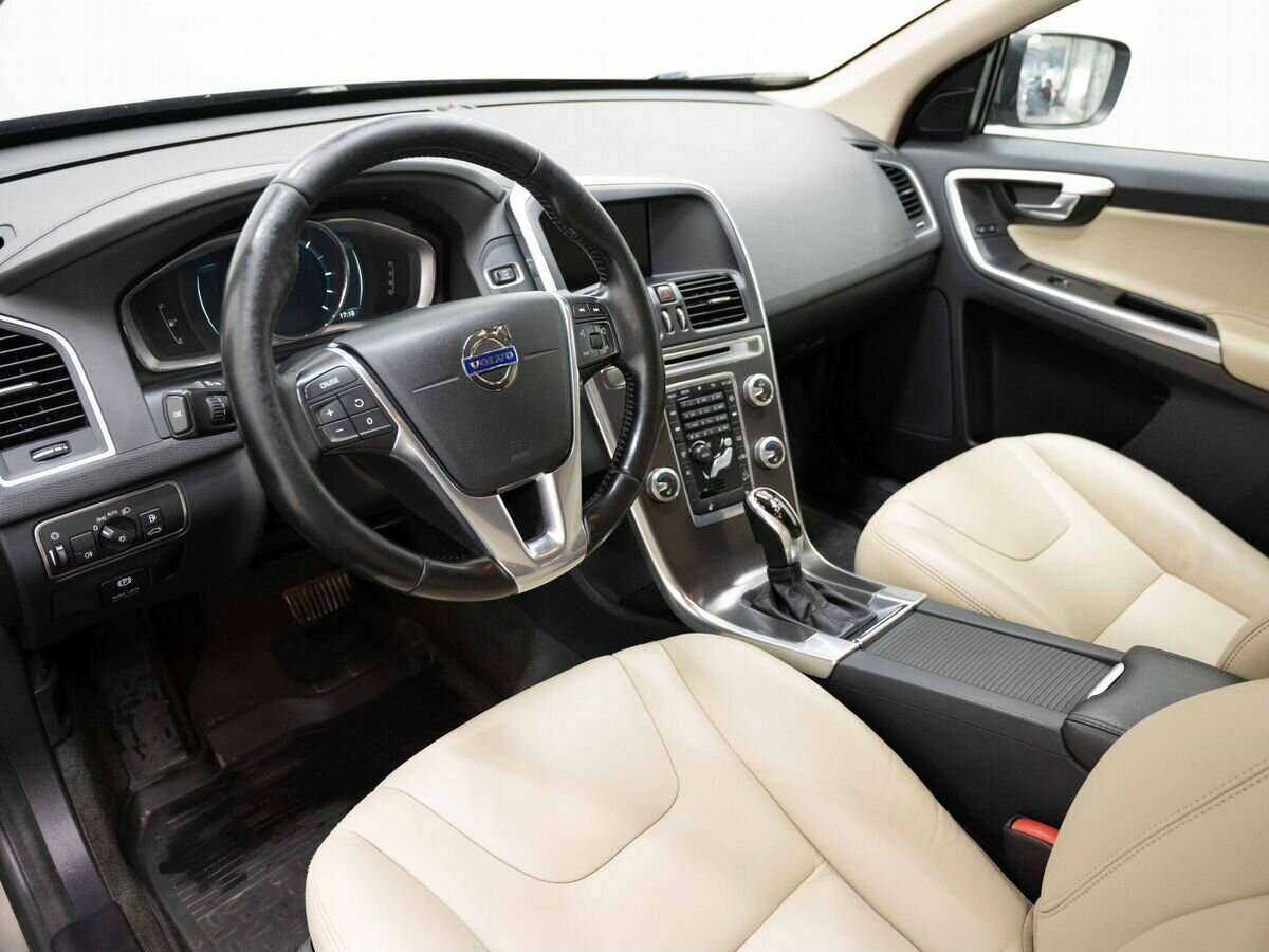 Volvo XC60 с пробегом — 2014 год. Фото: #6