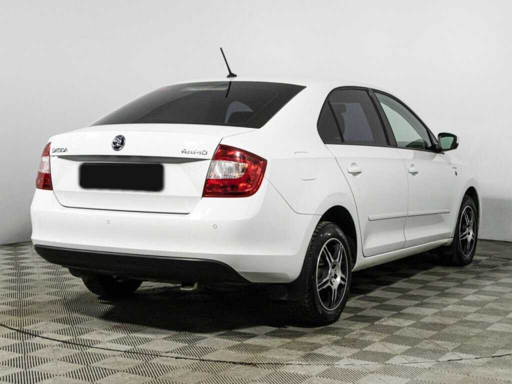 Skoda Rapid с пробегом — 2016 год. Фото: #4