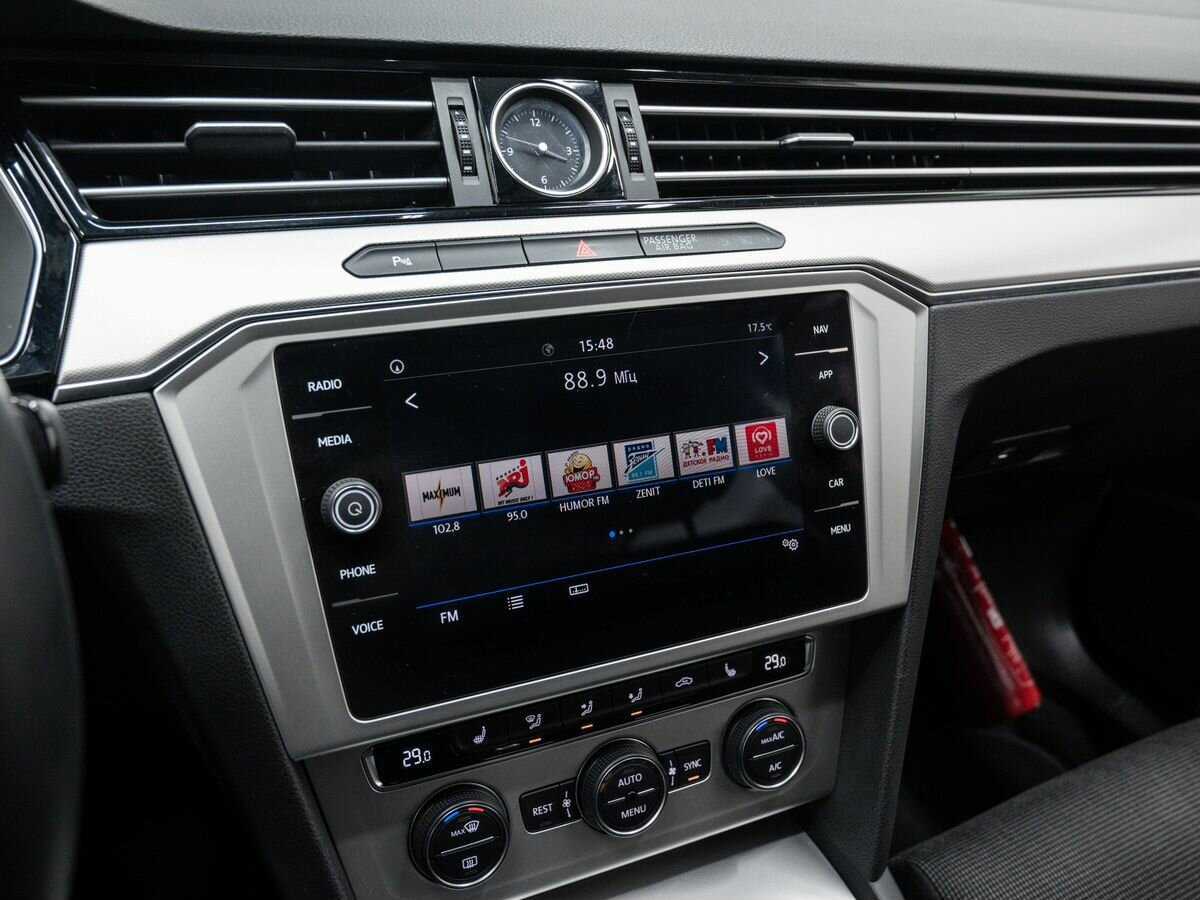 Volkswagen Passat с пробегом — 2018 год. Фото: #18