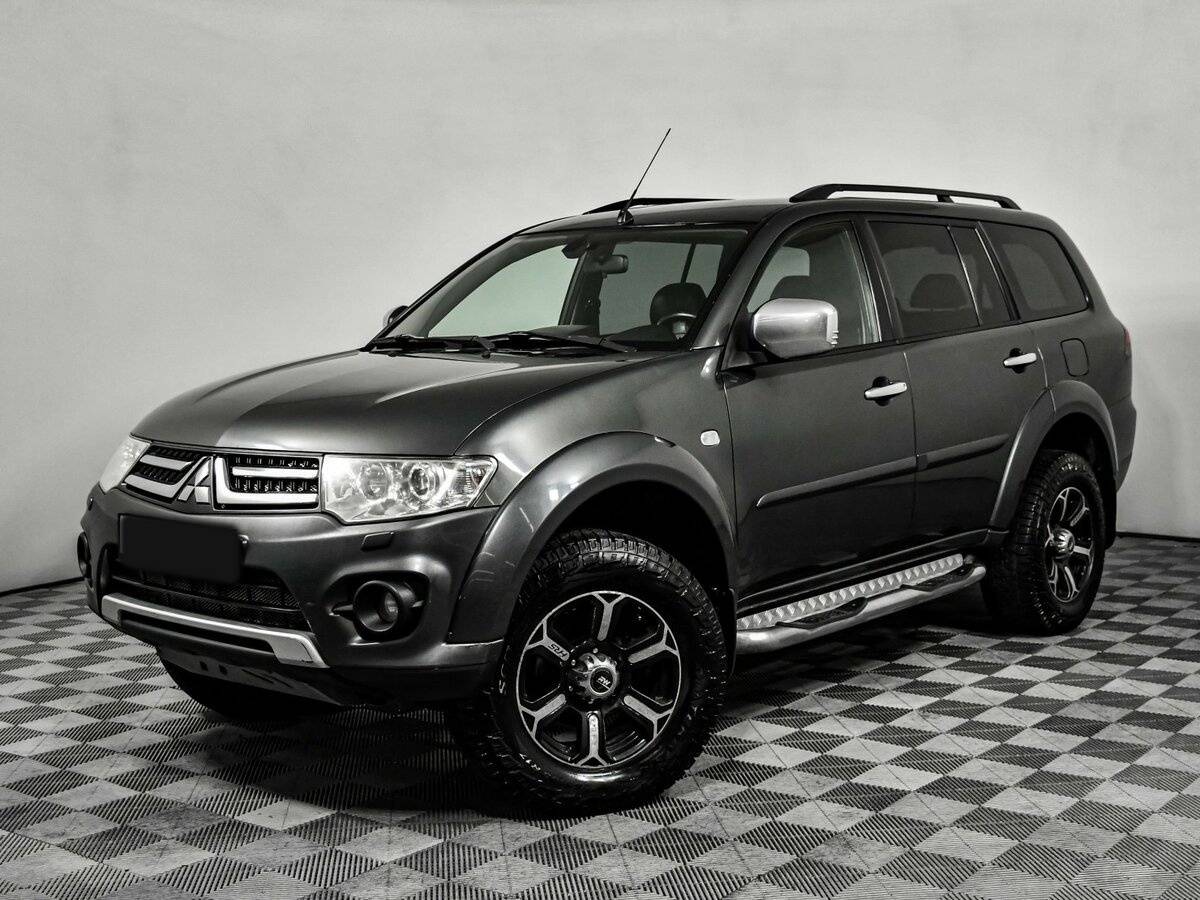 Mitsubishi Pajero Sport с пробегом — 2013 год. Посмотреть фото