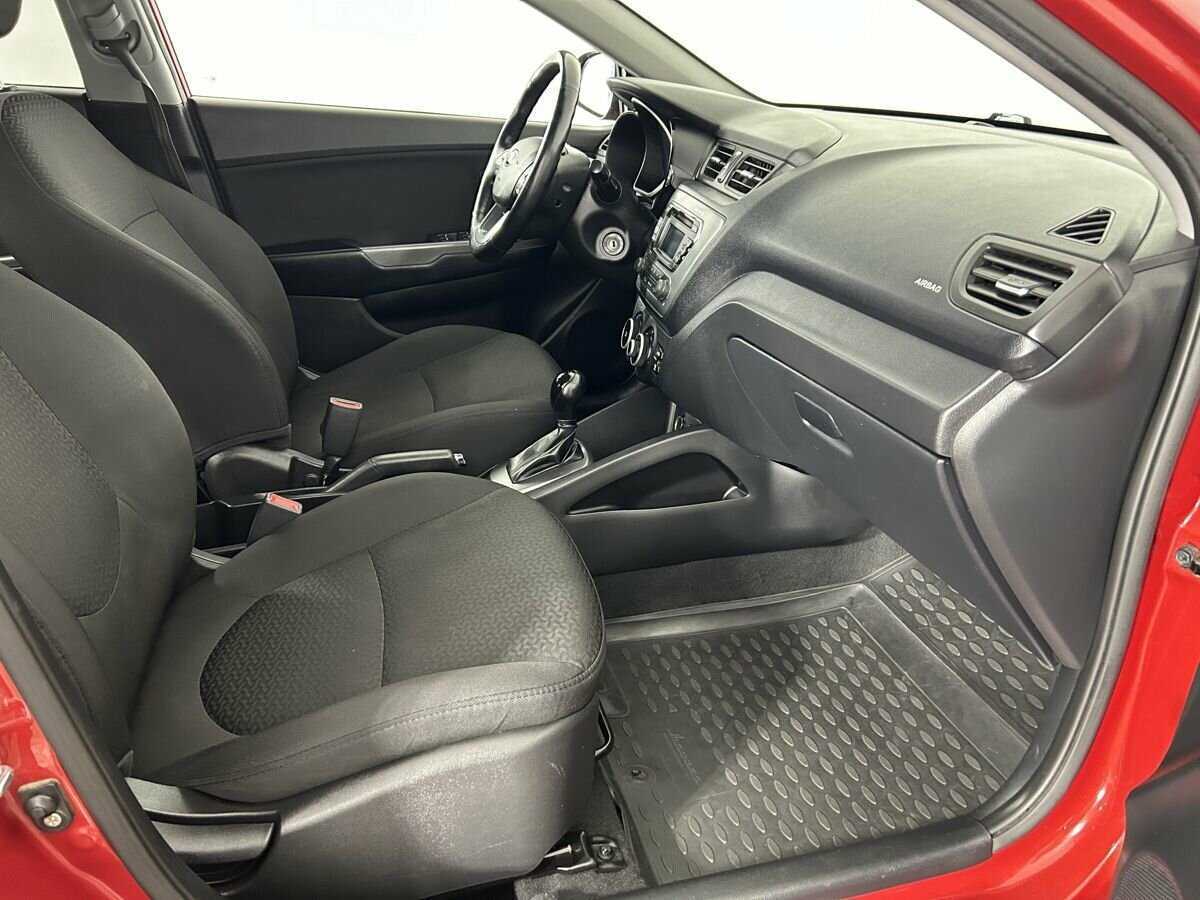 Kia Rio с пробегом — 2014 год. Фото: #12