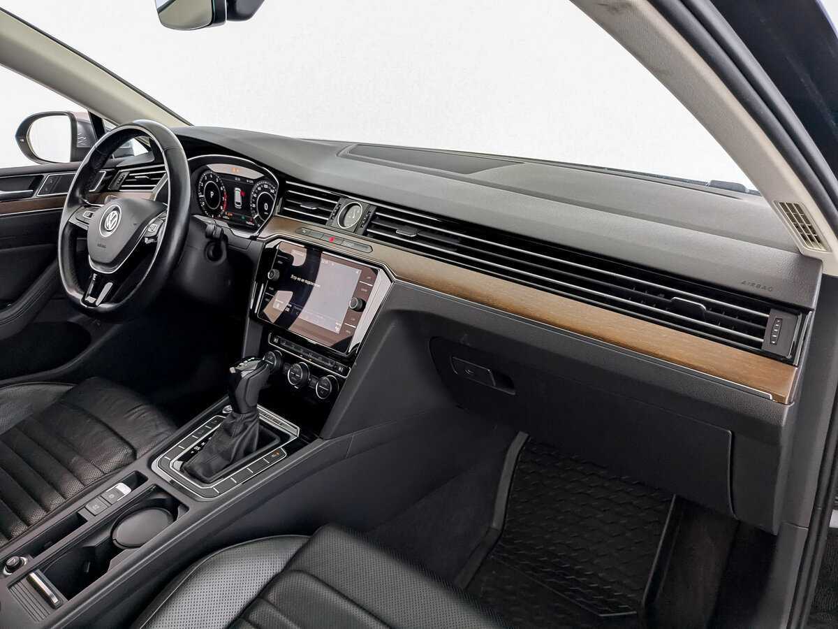 Volkswagen Passat с пробегом — 2018 год. Фото: #10