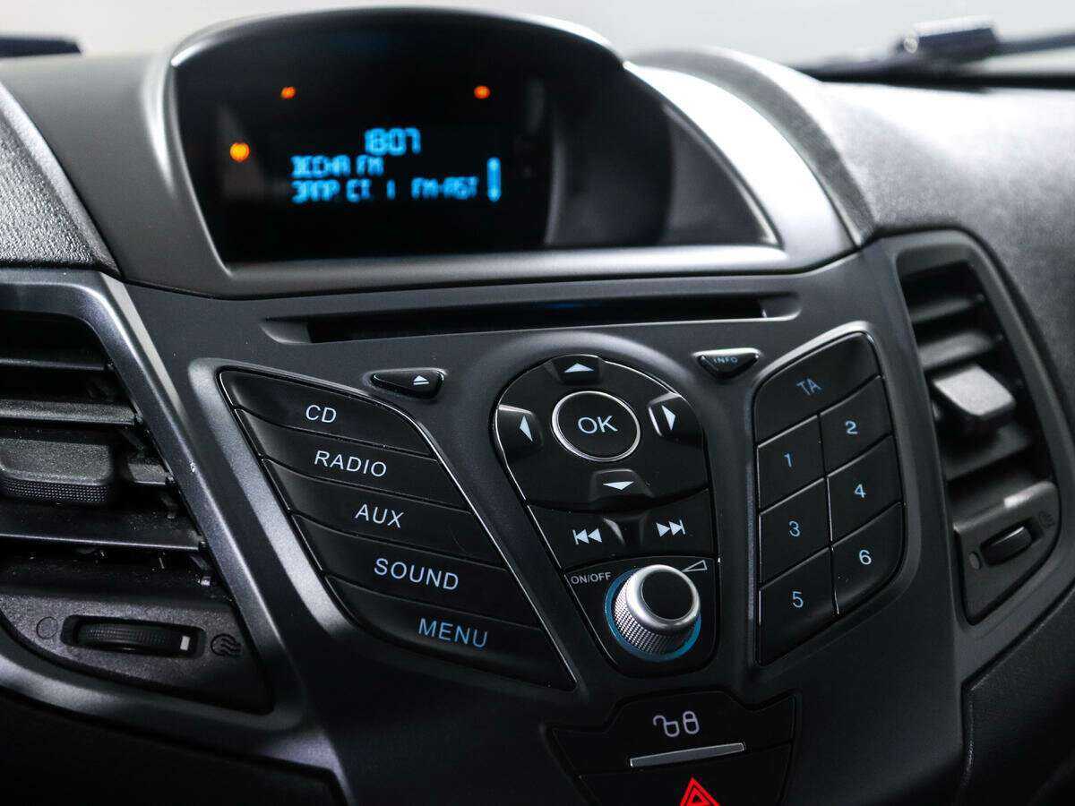 Ford Fiesta с пробегом — 2017 год. Фото: #14