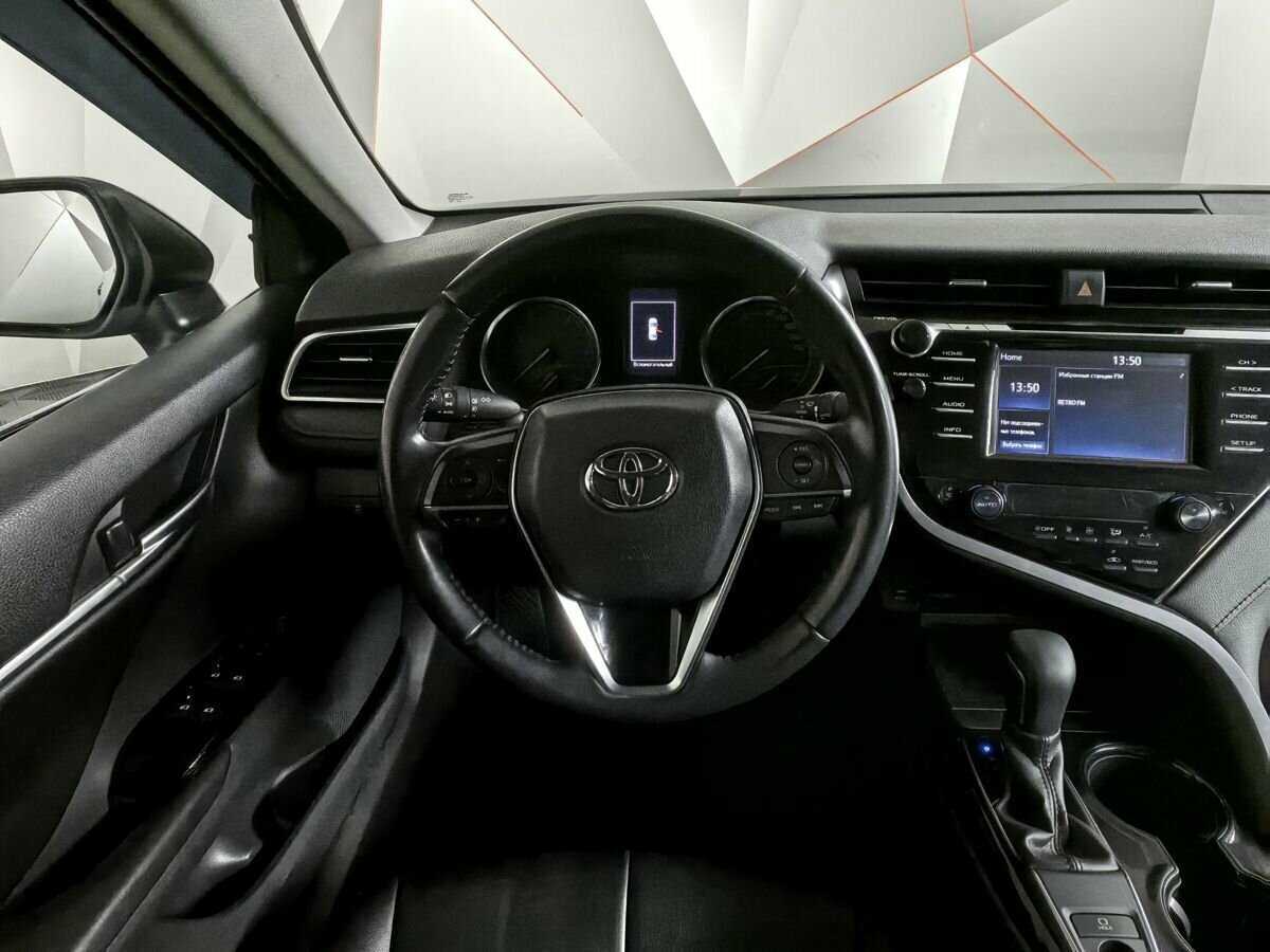 Toyota Camry с пробегом — 2019 год. Фото: #14