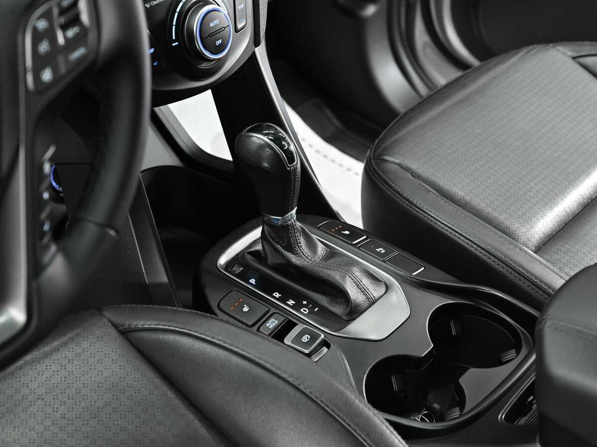 Hyundai Santa Fe с пробегом — 2012 год. Фото: #10