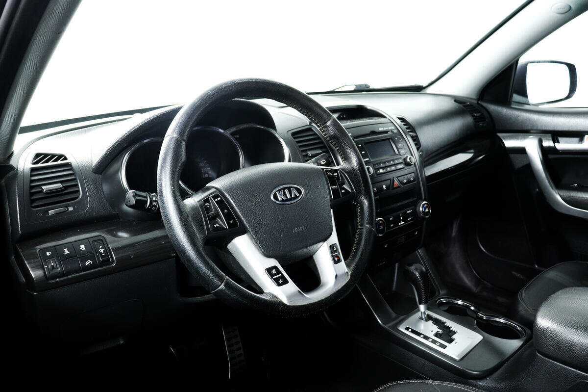 Kia Sorento с пробегом — 2012 год. Фото: #12