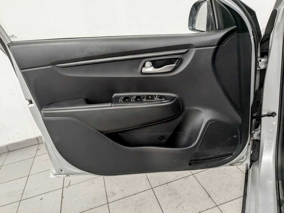 Kia Rio с пробегом — 2020 год. Фото: #16