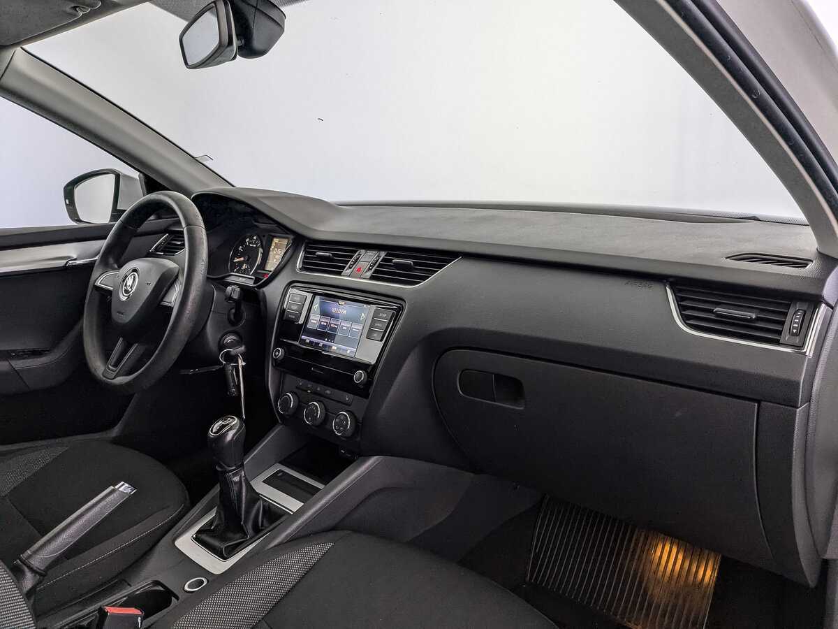 Skoda Octavia с пробегом — 2017 год. Фото: #8