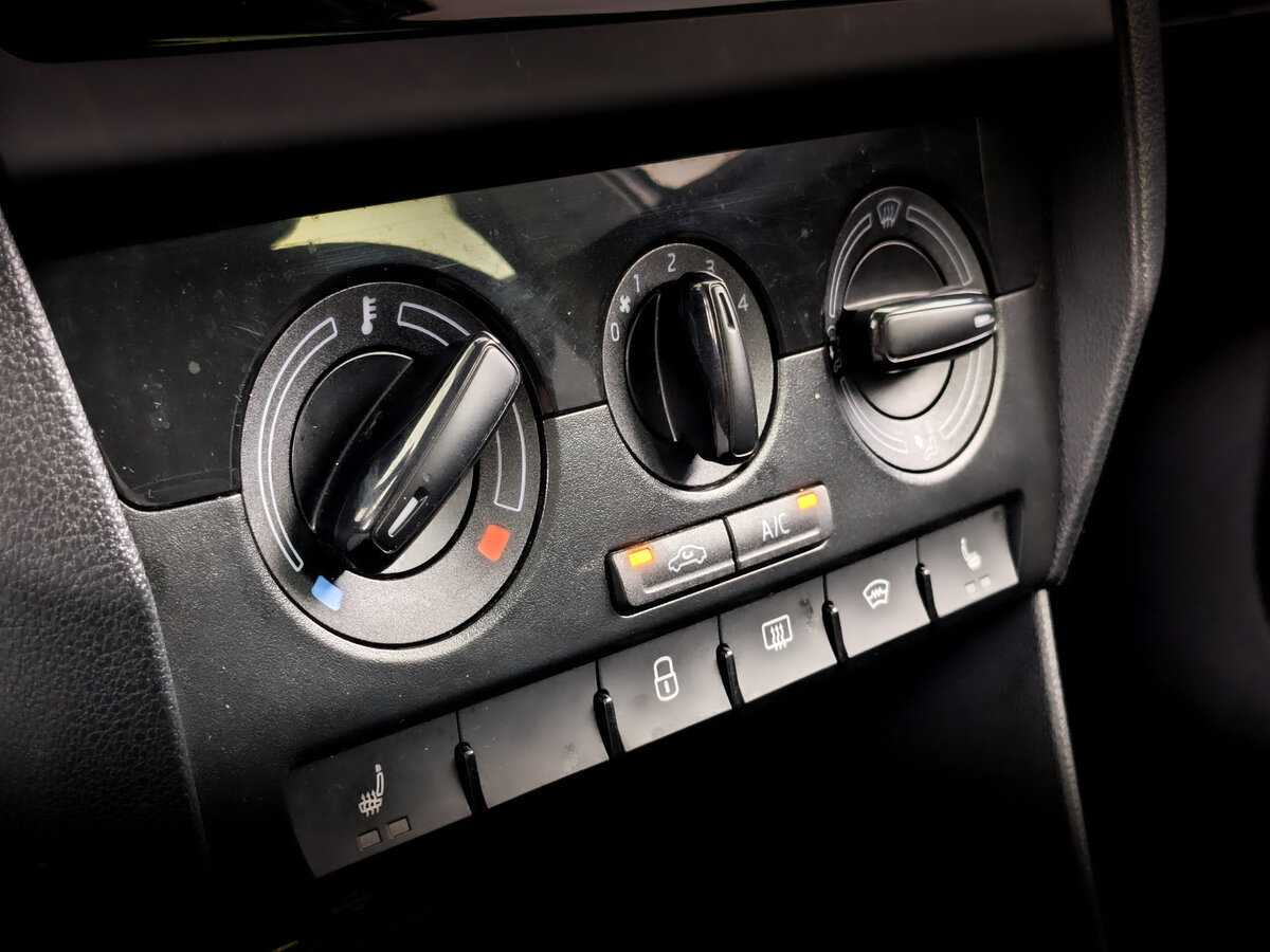 Skoda Rapid с пробегом — 2018 год. Фото: #21