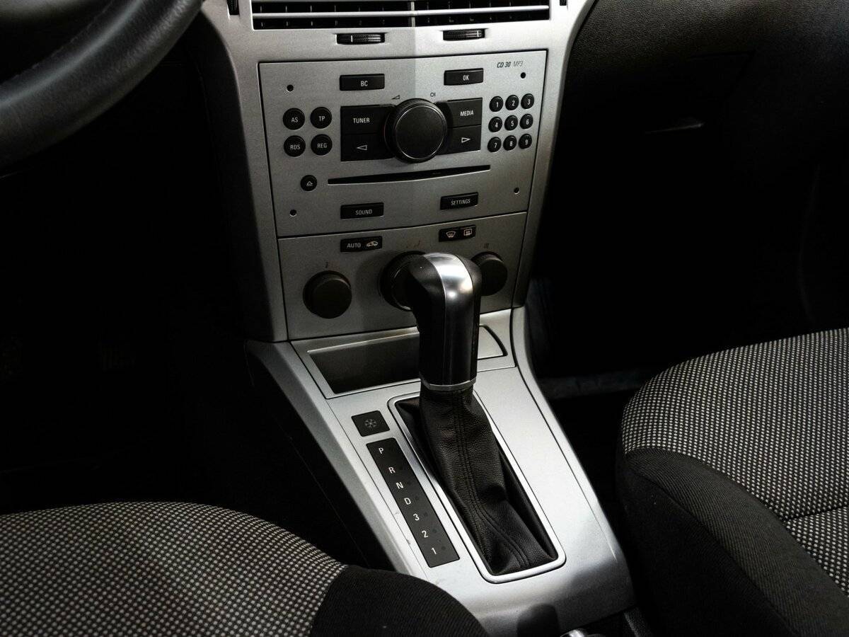 Opel Astra с пробегом — 2014 год. Фото: #12