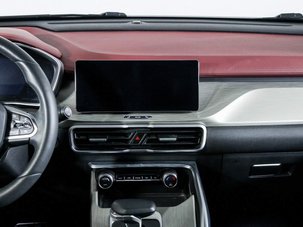 Geely Coolray с пробегом — 2023 год. Фото: #9