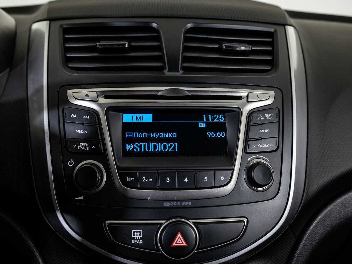 Hyundai Solaris с пробегом — 2016 год. Фото: #11