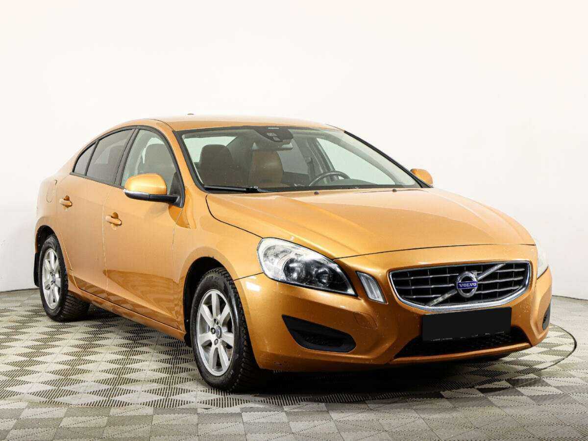 Volvo S60 с пробегом — 2012 год. Фото: #2