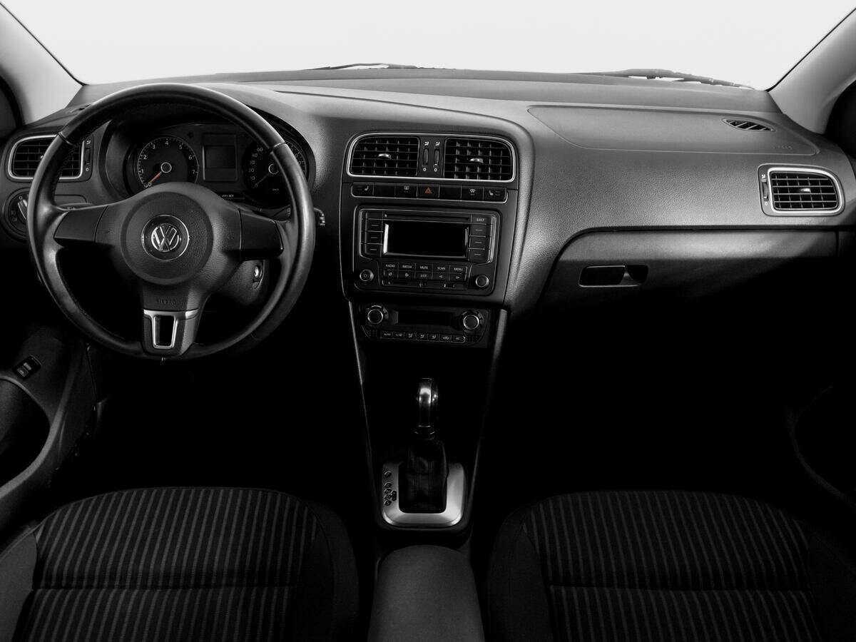 Volkswagen Polo с пробегом — 2013 год. Фото: #11