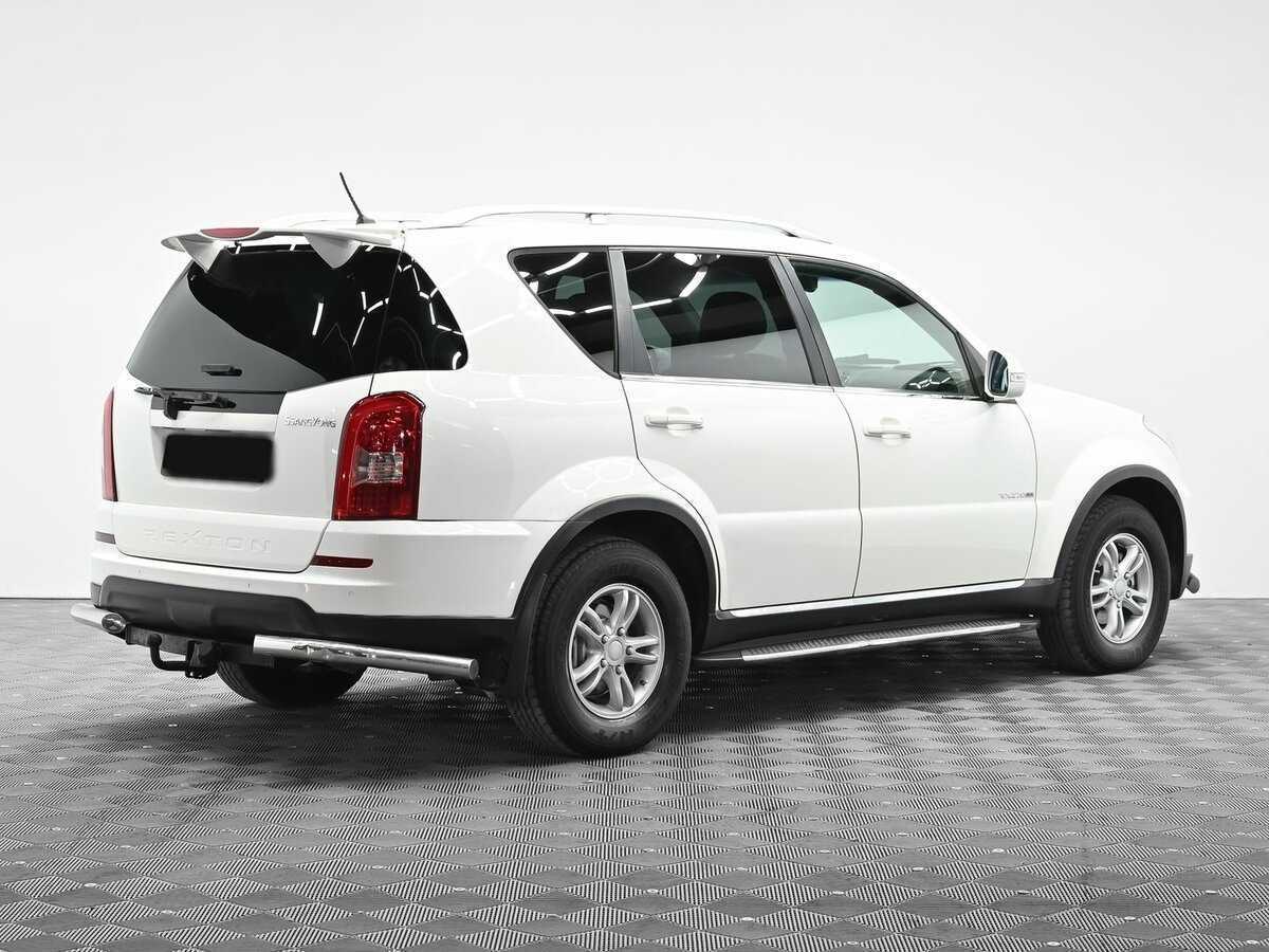 SsangYong Rexton с пробегом — 2013 год. Фото: #1