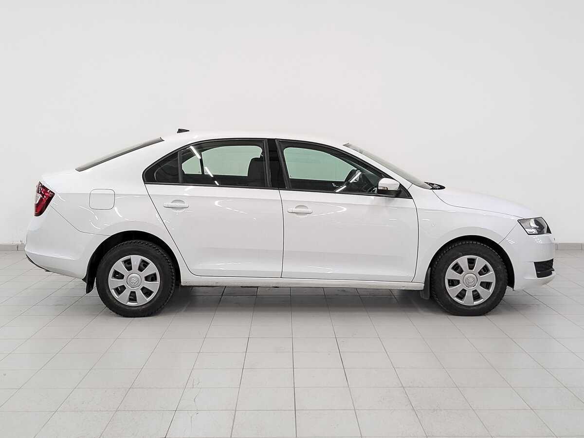 Skoda Rapid с пробегом — 2017 год. Фото: #3