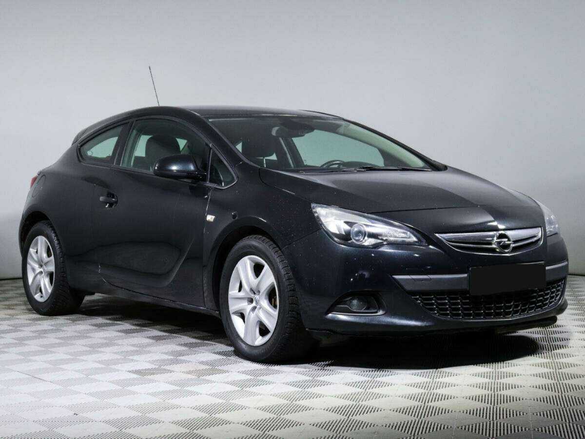 Opel Astra с пробегом — 2014 год. Фото: #2