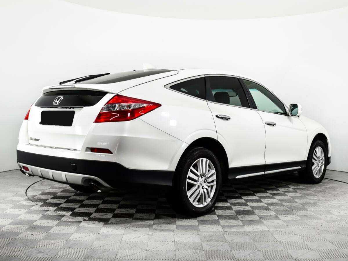 Honda Crosstour с пробегом — 2014 год. Фото: #4