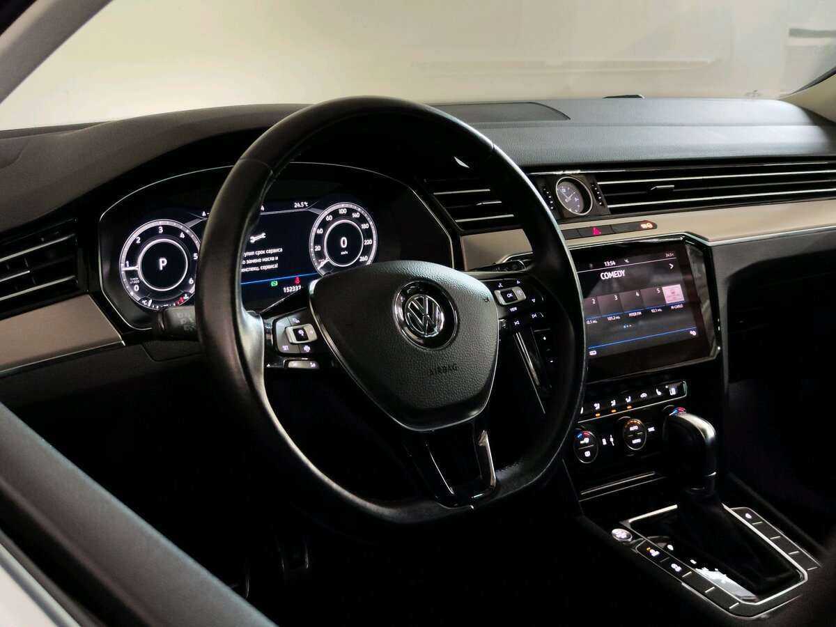 Volkswagen Passat с пробегом — 2019 год. Фото: #15