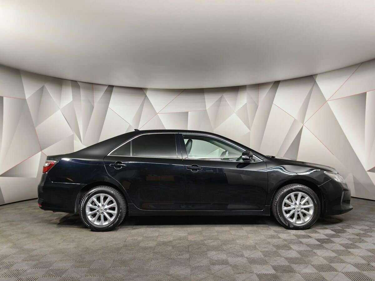 Toyota Camry с пробегом — 2017 год. Фото: #5