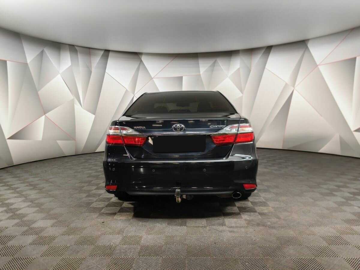 Toyota Camry с пробегом — 2015 год. Фото: #7