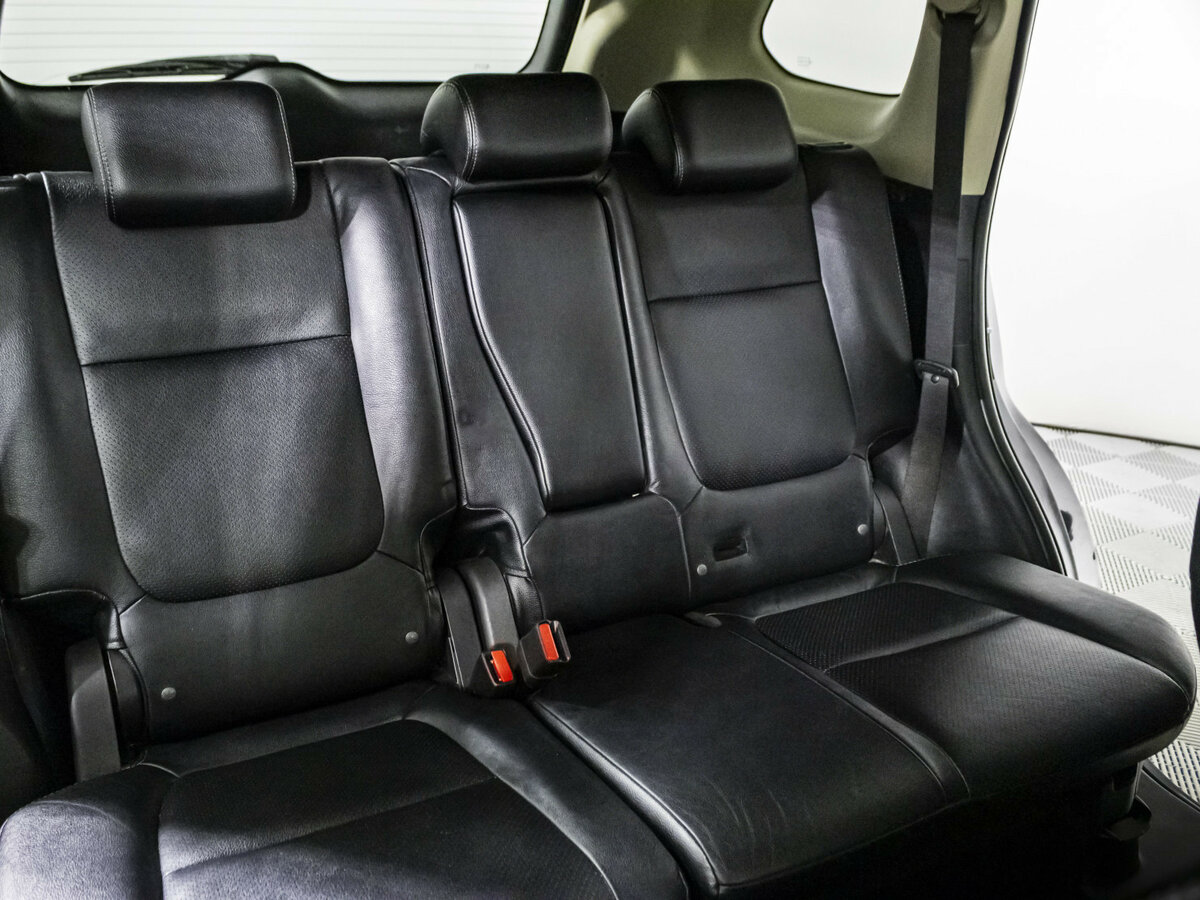 Mitsubishi Outlander с пробегом — 2015 год. Фото: #12