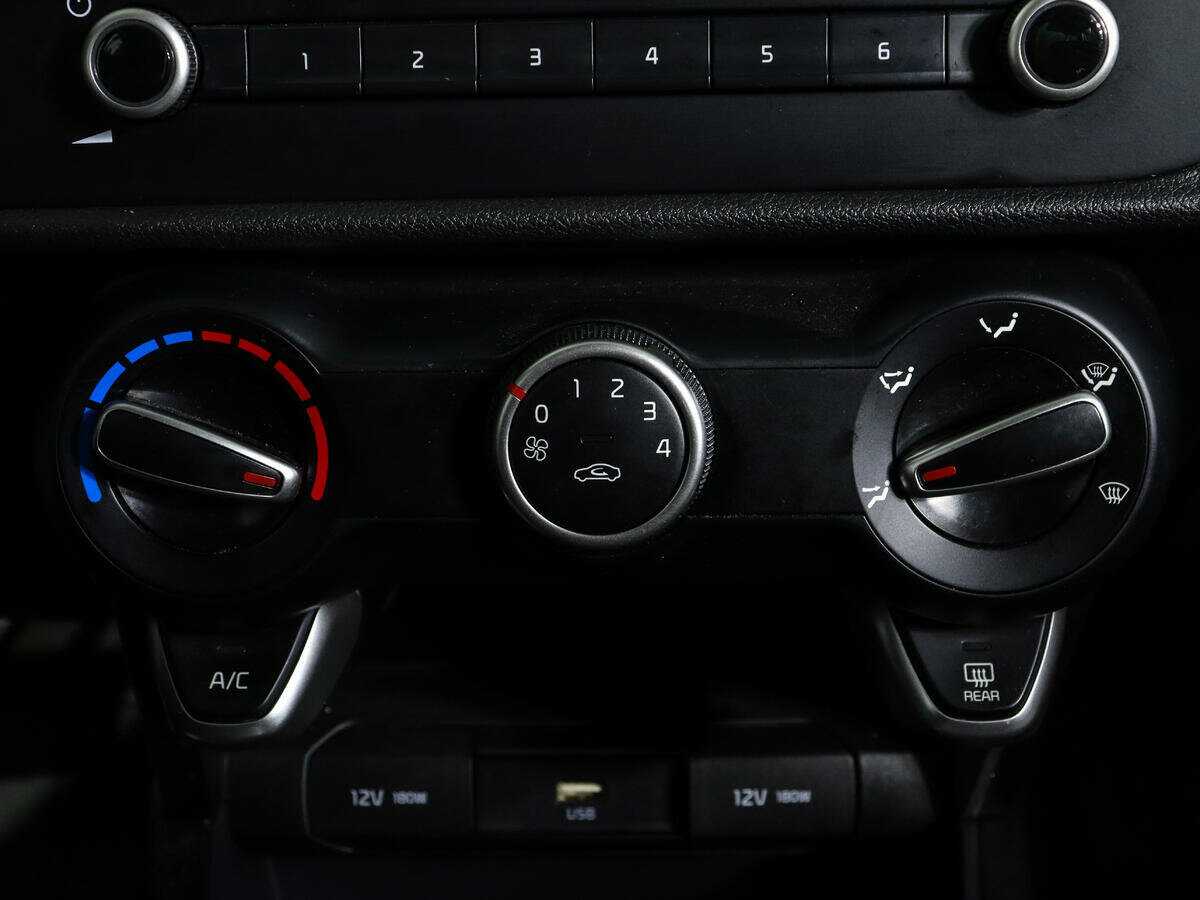 Kia Rio с пробегом — 2022 год. Фото: #17