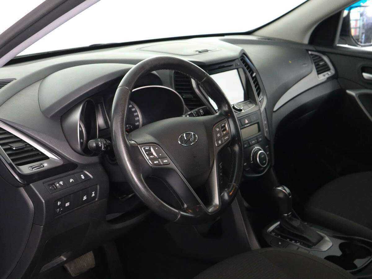 Hyundai Santa Fe с пробегом — 2015 год. Фото: #7