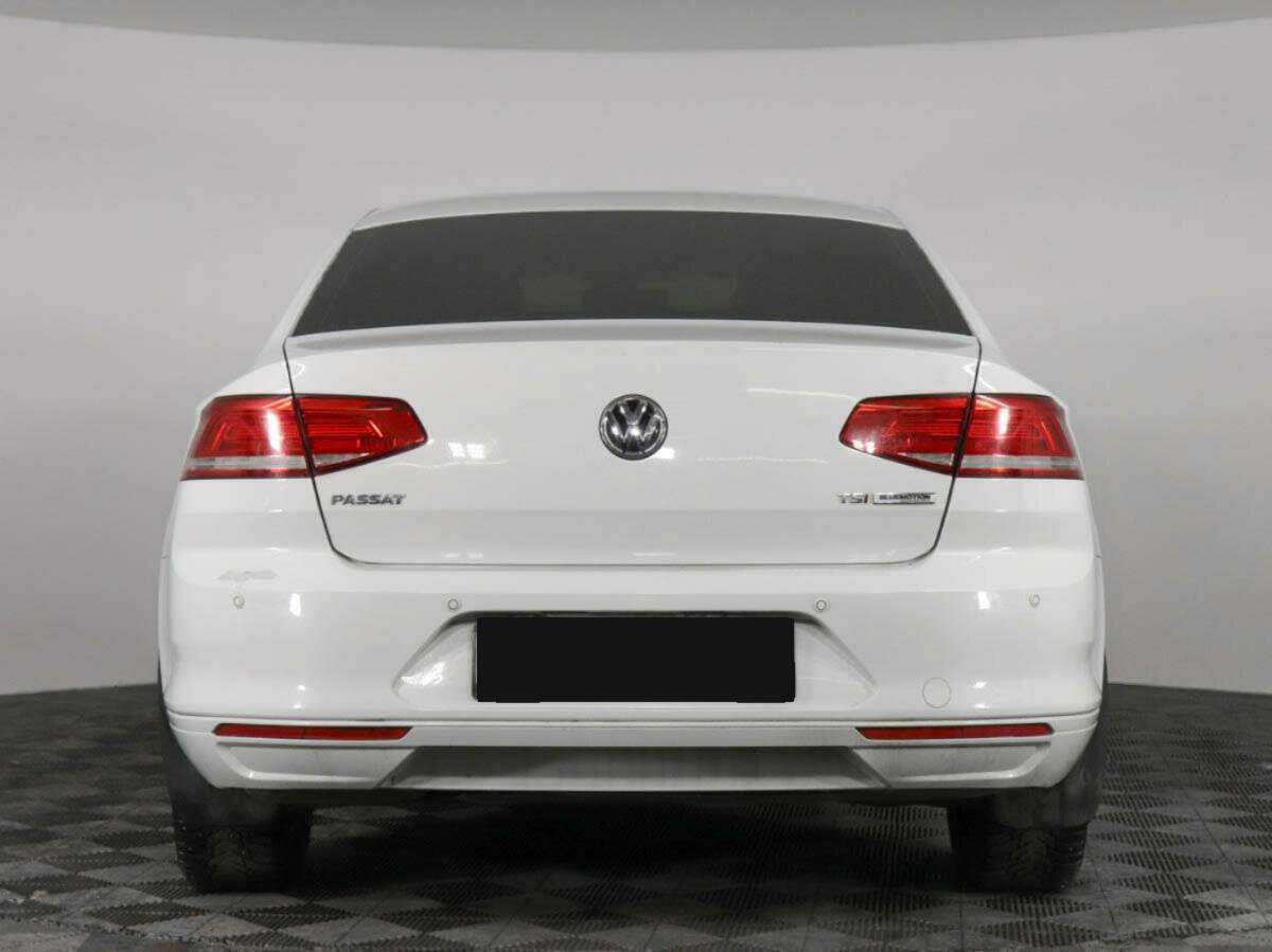 Volkswagen Passat с пробегом — 2016 год. Фото: #5