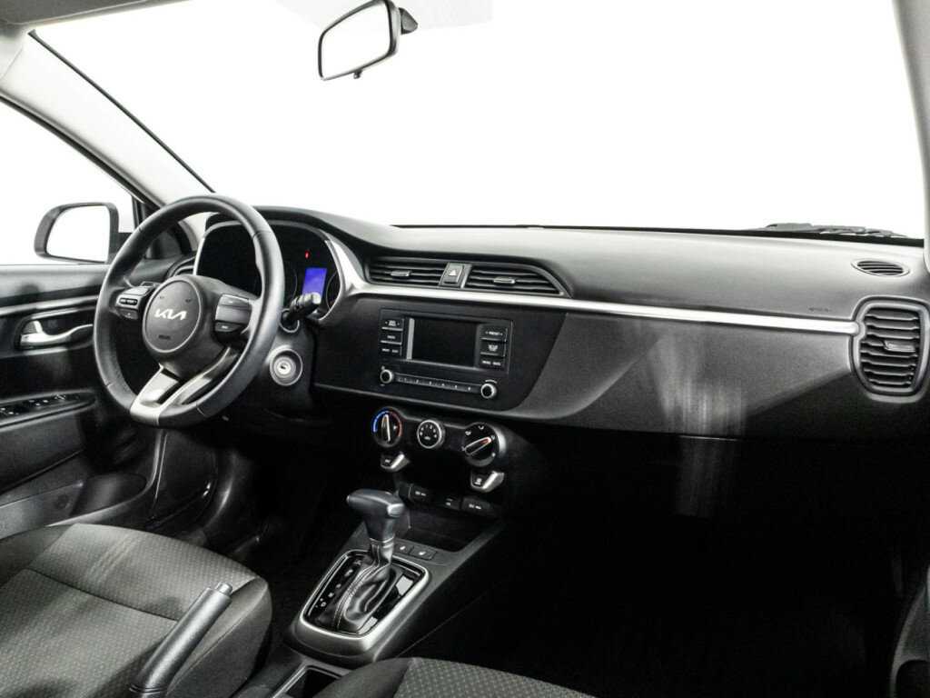 Kia Rio с пробегом — 2022 год. Фото: #9