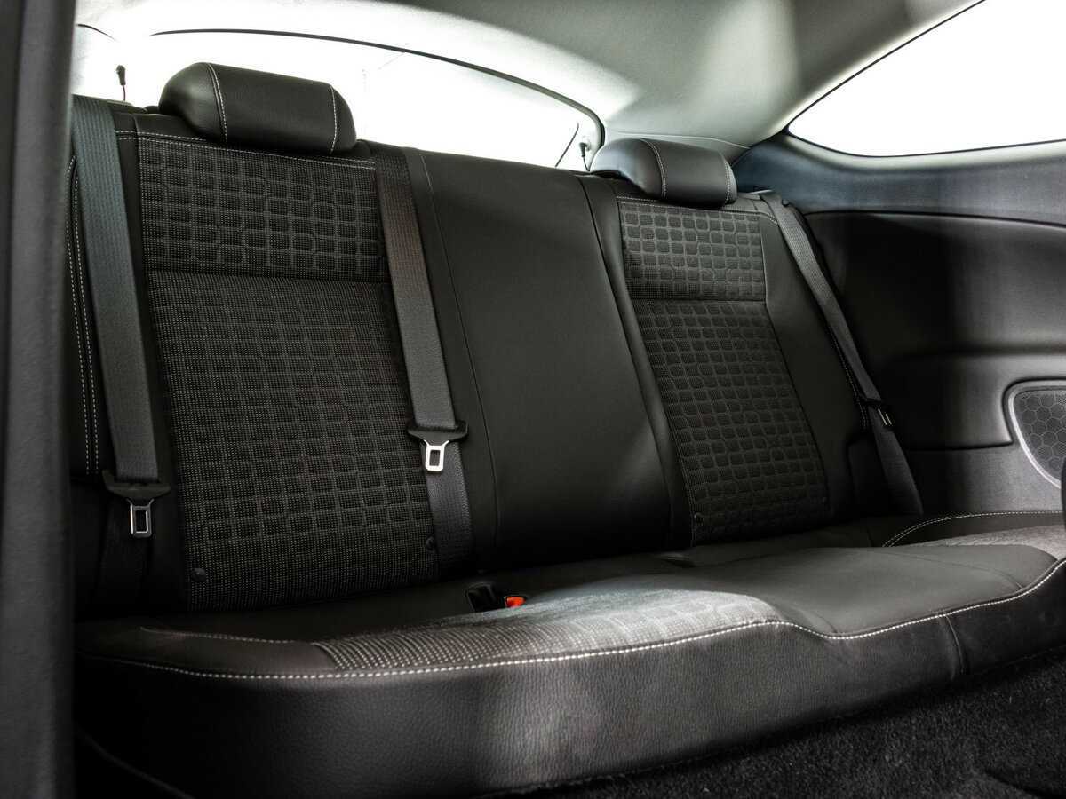 Opel Astra с пробегом — 2012 год. Фото: #14