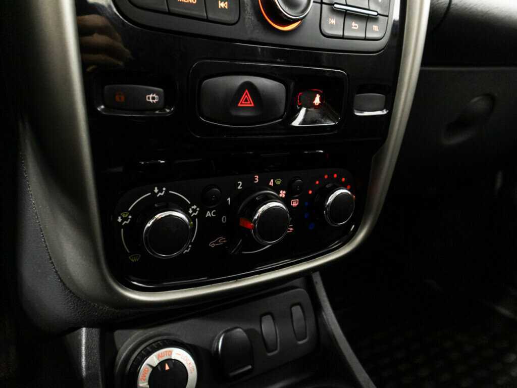 Renault Duster с пробегом — 2014 год. Фото: #14