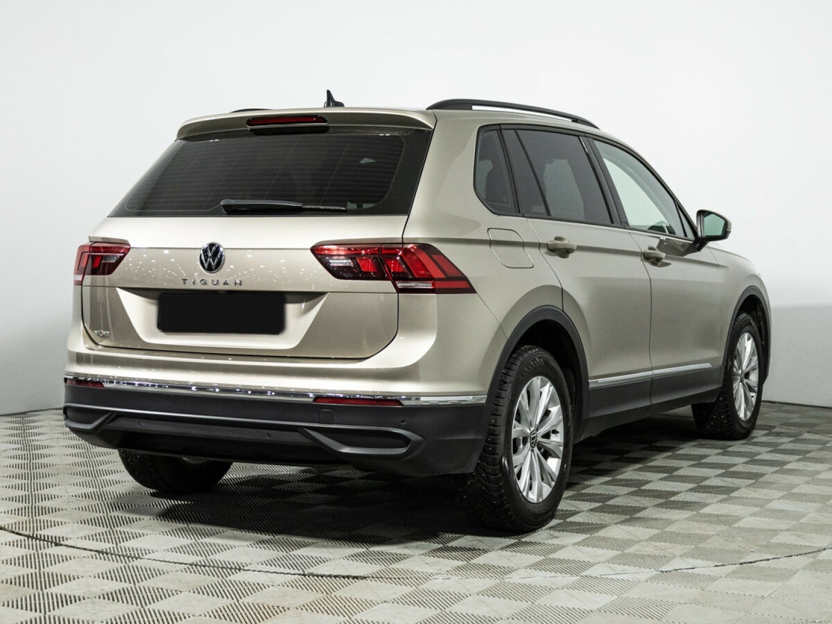 Volkswagen Tiguan с пробегом — 2021 год. Фото: #4