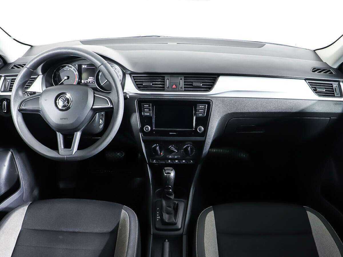 Skoda Rapid с пробегом — 2019 год. Фото: #10