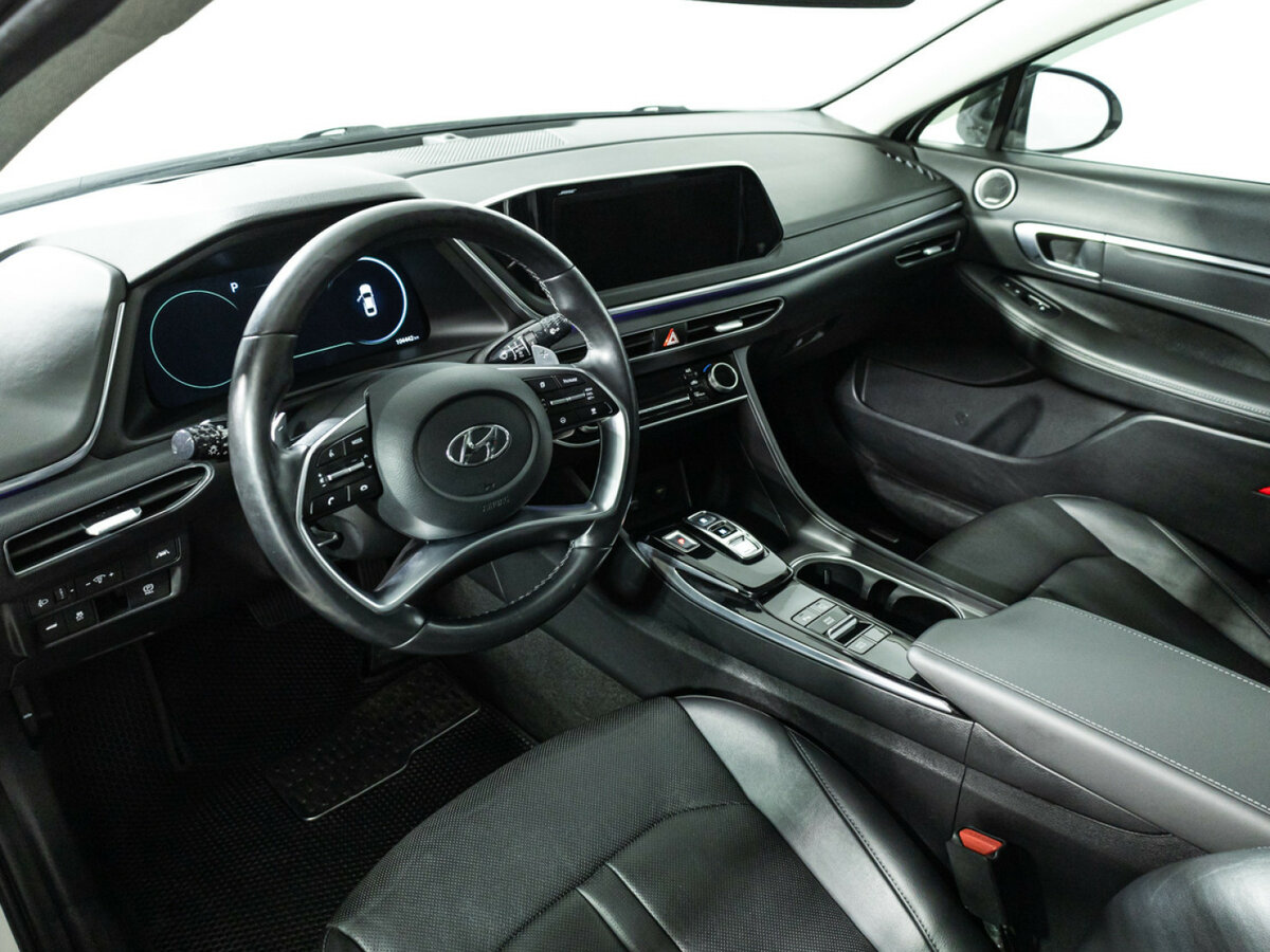 Hyundai Sonata с пробегом — 2021 год. Фото: #10