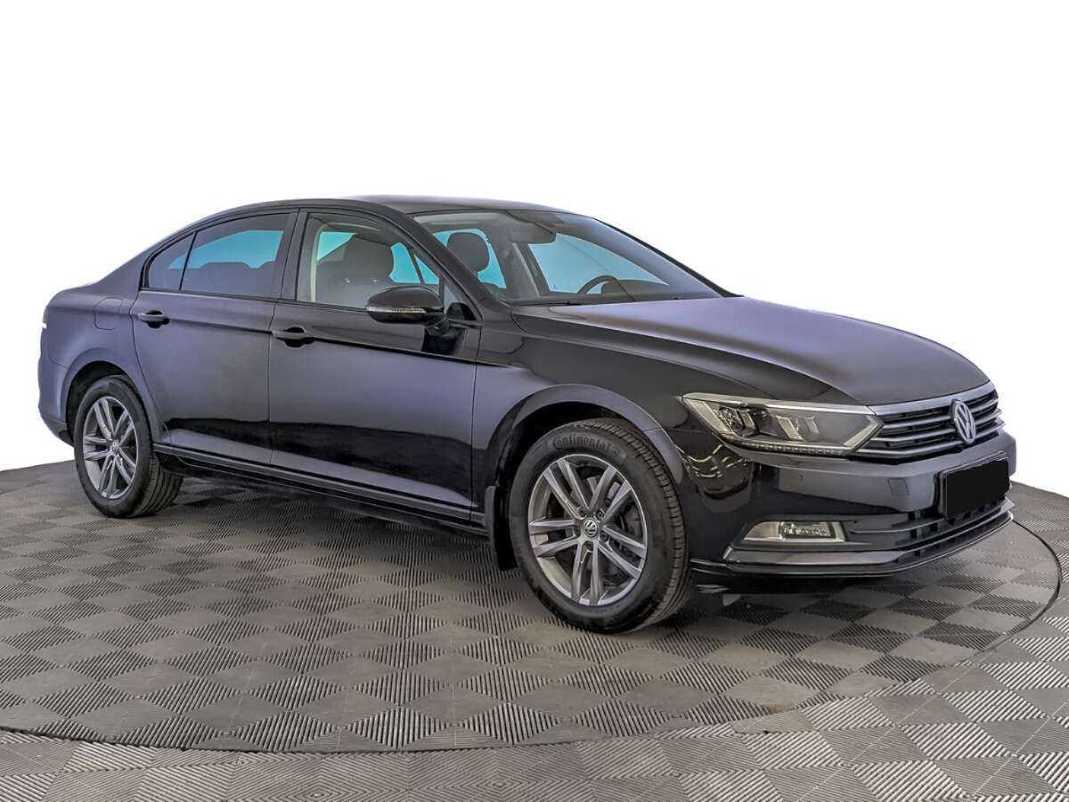 Volkswagen Passat с пробегом — 2016 год. Фото: #2