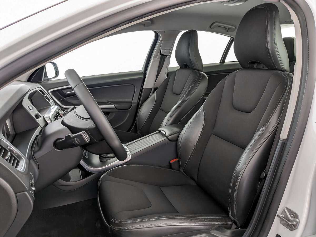 Volvo S60 с пробегом — 2015 год. Фото: #15