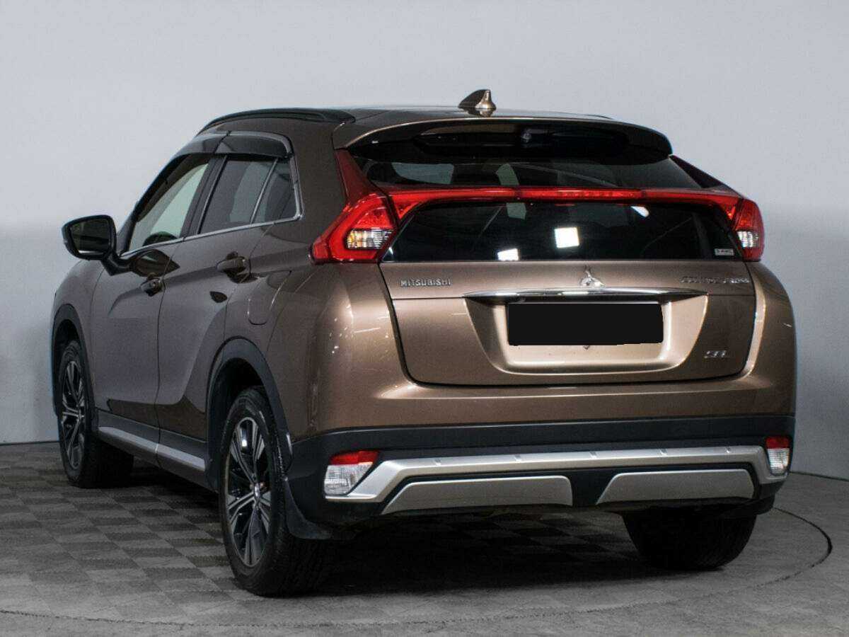 Mitsubishi Eclipse Cross с пробегом — 2018 год. Фото: #6