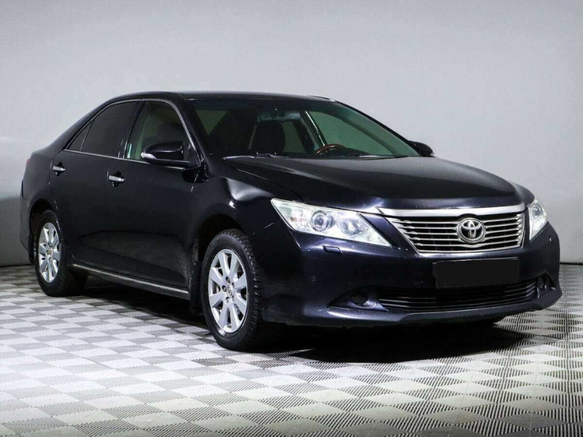 Toyota Camry с пробегом — 2012 год. Фото: #2