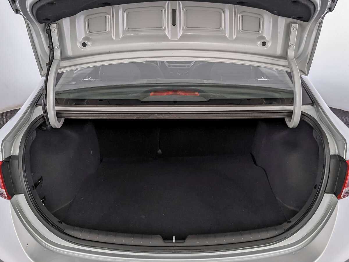 Hyundai Solaris с пробегом — 2018 год. Фото: #9