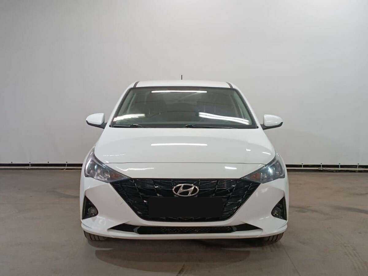Hyundai Solaris с пробегом — 2022 год. Фото: #1