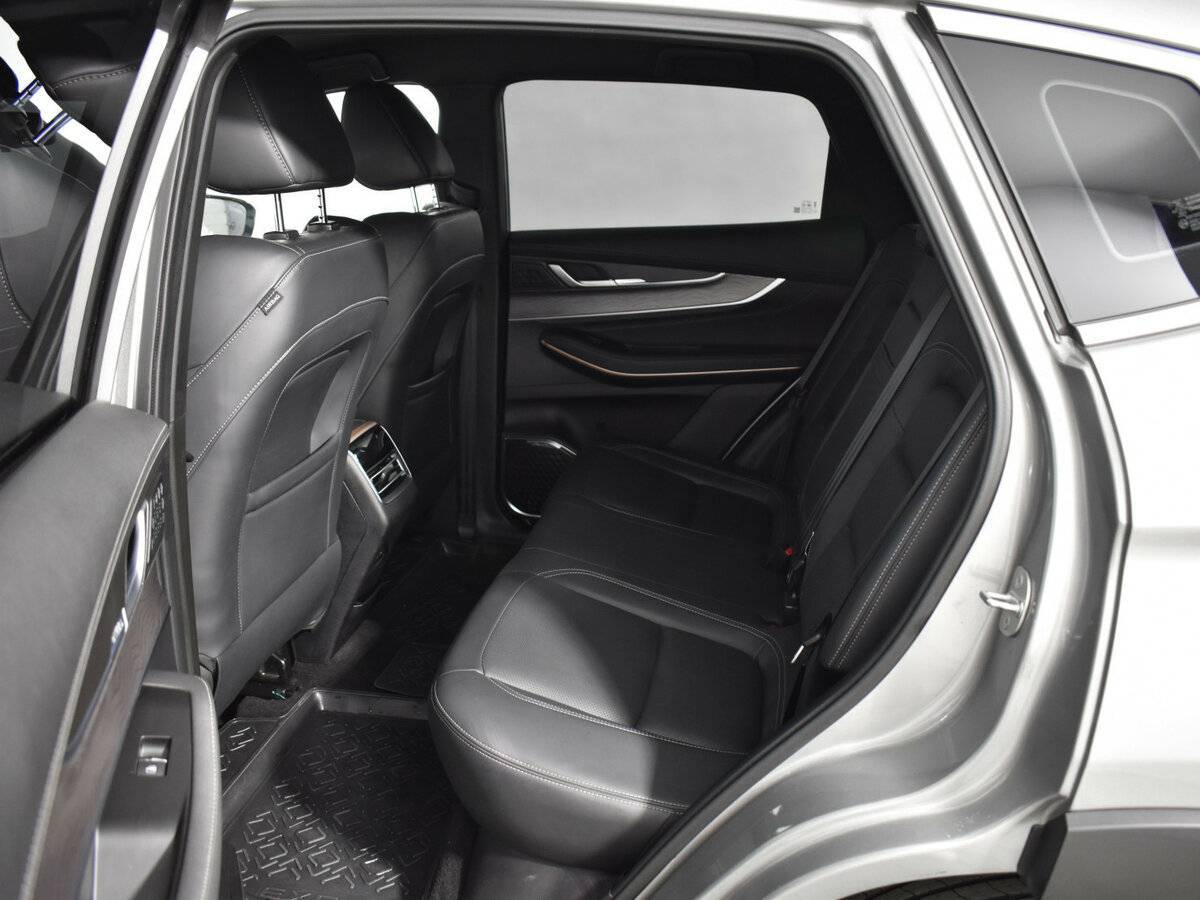 EXEED LX с пробегом — 2024 год. Фото: #11