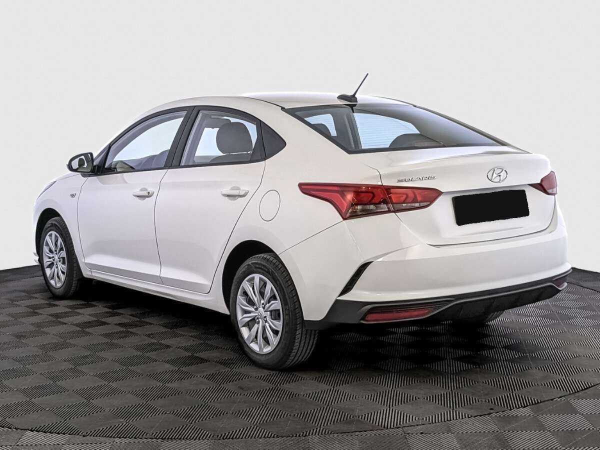 Hyundai Solaris с пробегом — 2022 год. Фото: #6