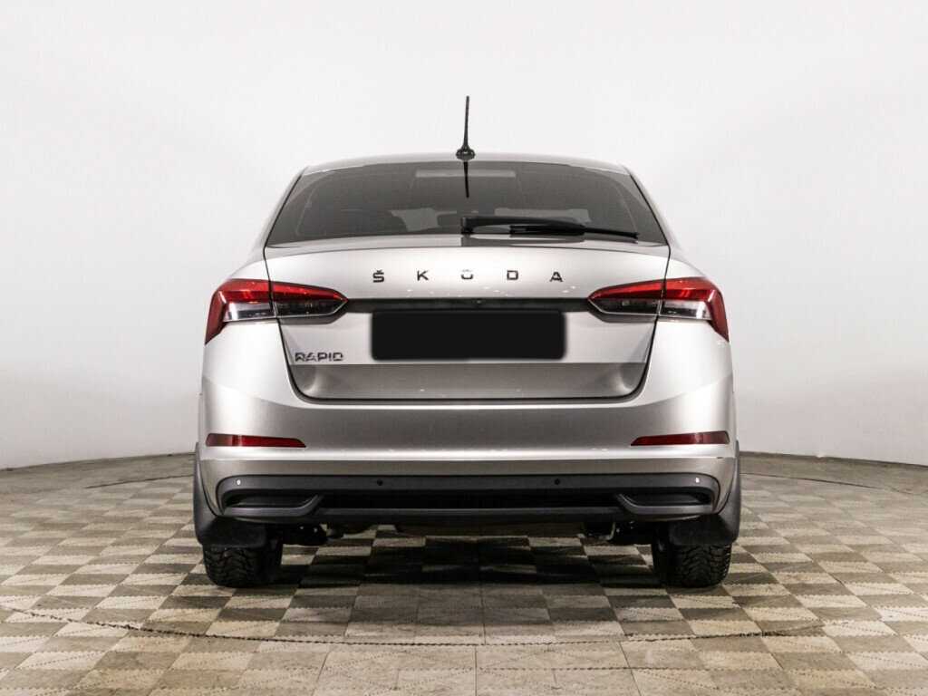 Skoda Rapid с пробегом — 2021 год. Фото: #5