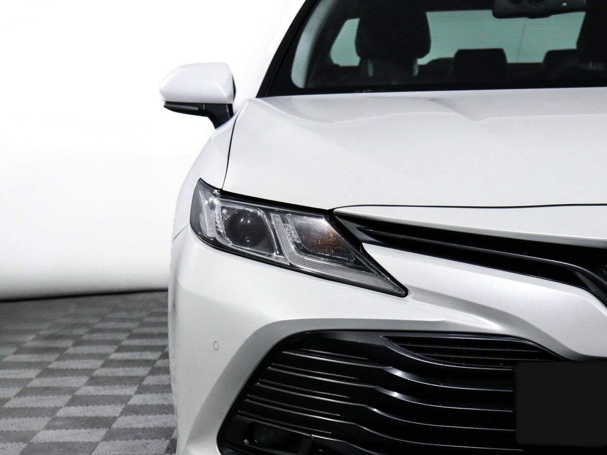 Toyota Camry с пробегом — 2020 год. Фото: #13