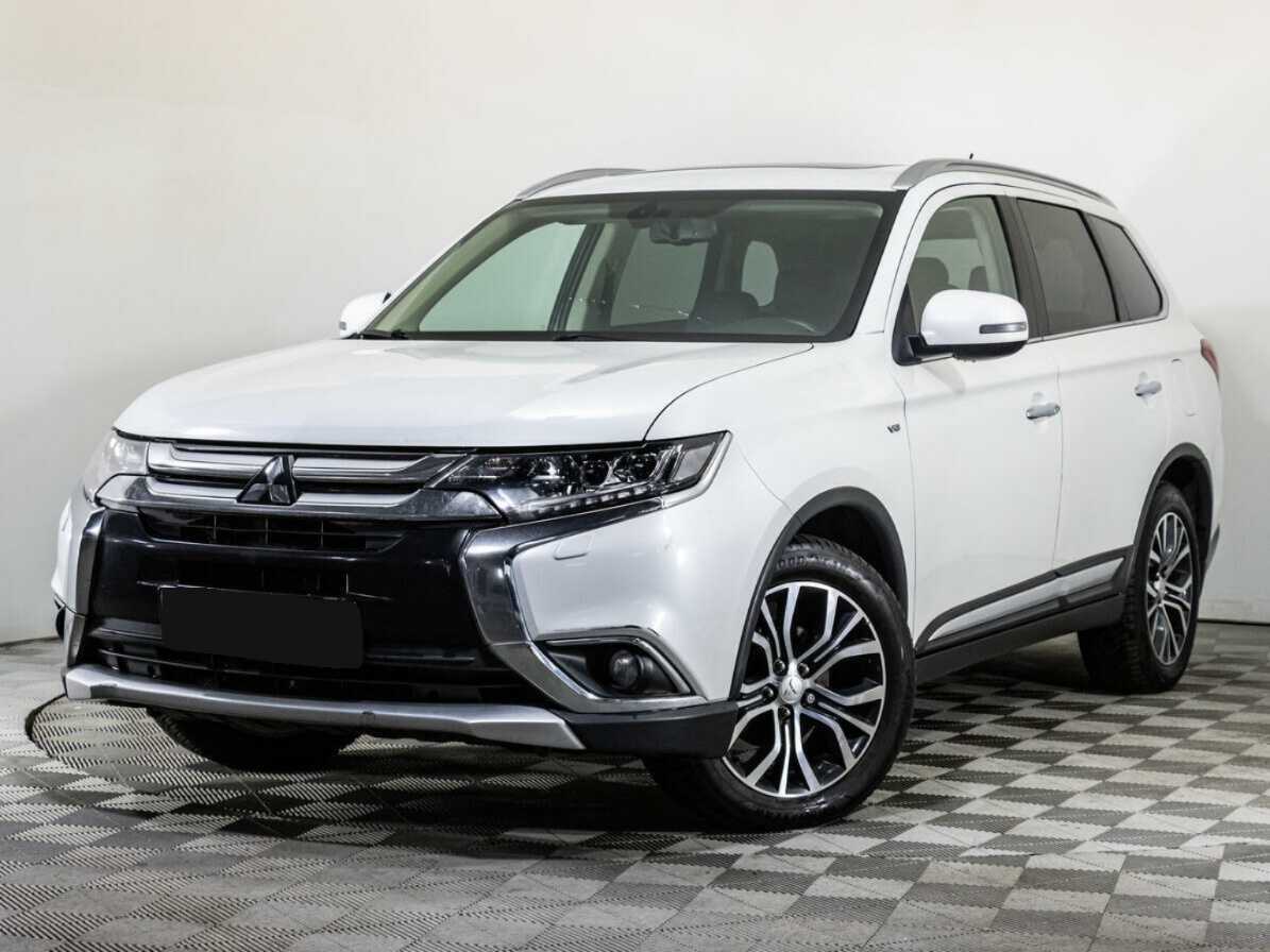Mitsubishi Outlander с пробегом — 2016 год. Посмотреть фото