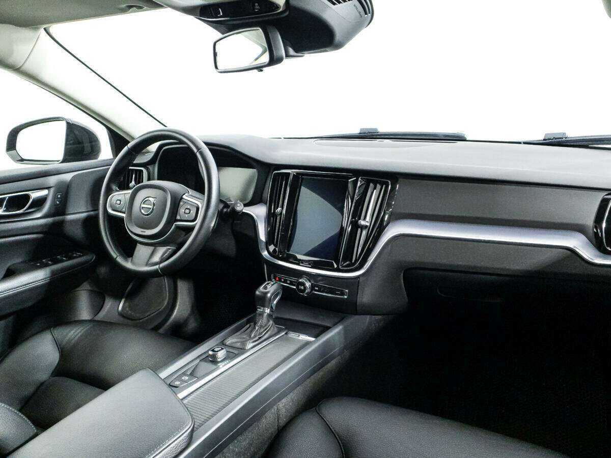 Volvo V60 с пробегом — 2018 год. Фото: #8