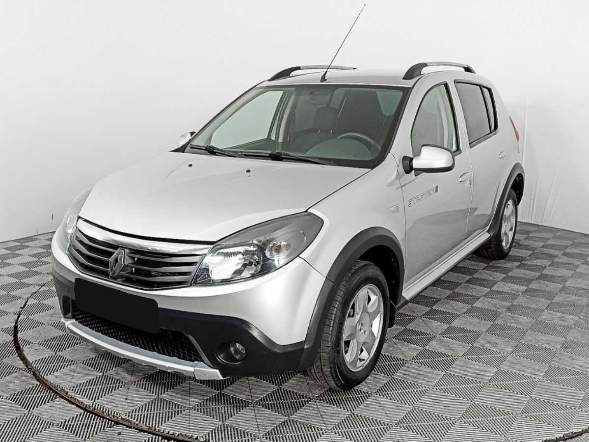 Renault Sandero с пробегом — 2013 год. Посмотреть фото