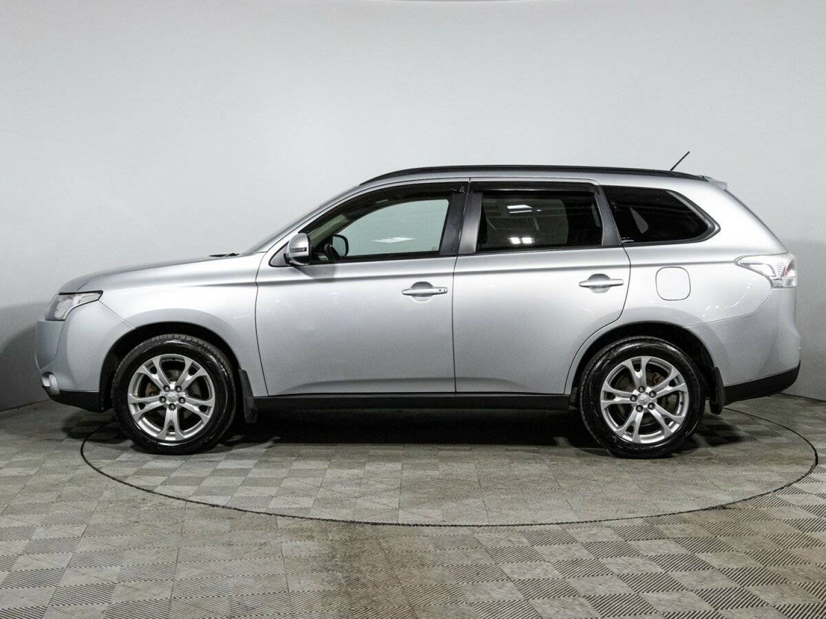 Mitsubishi Outlander с пробегом — 2013 год. Фото: #7